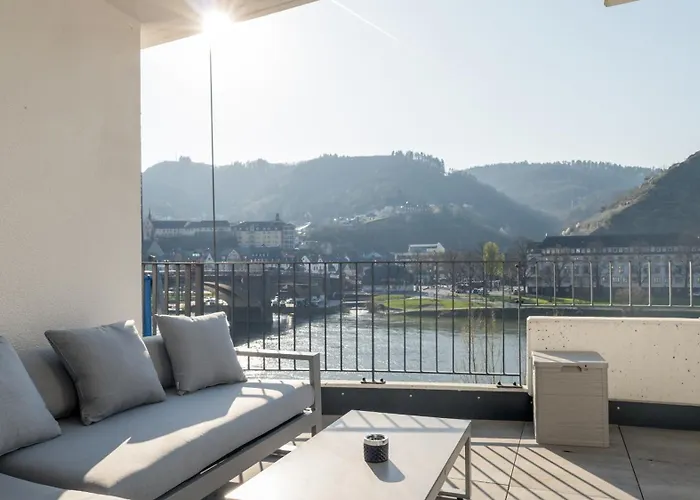 Vivamosel Mit Mosel & Burgblick 2 - Balkon - Parken - Aufzug - Fahrradraum Lägenhet