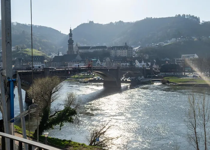 Vivamosel Mit Mosel & Burgblick 2 - Balkon - Parken - Aufzug - Fahrradraum Lägenhet *